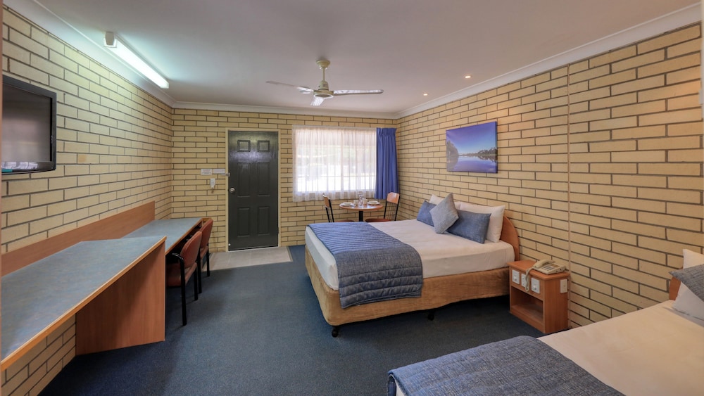 Queen & Single Room photo 2
