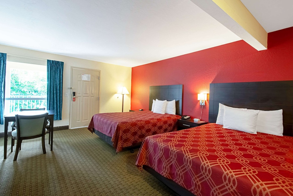 Room, 2 Double Beds, Accessible, Non Smoking photo 2