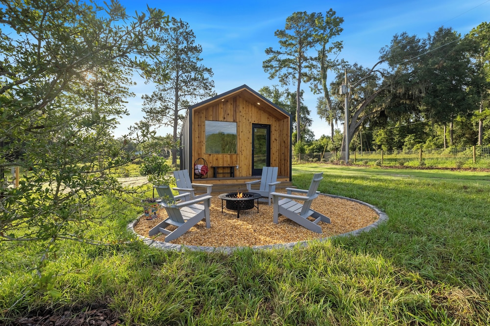 Cabin, Park View