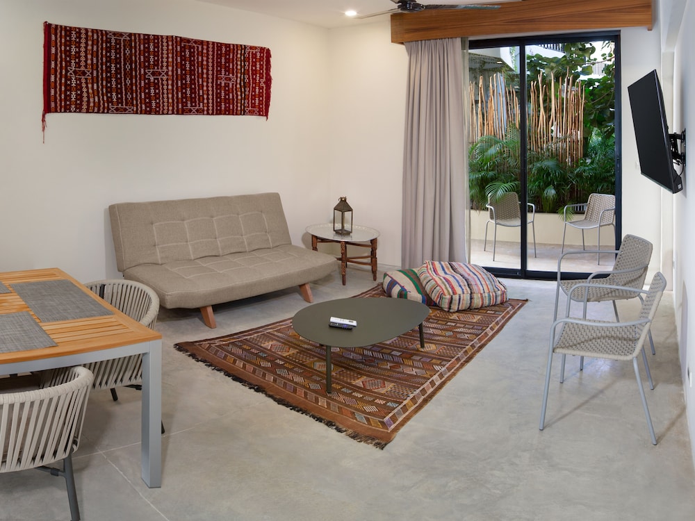 Family Apartment, 2 Bedrooms - Photo 4