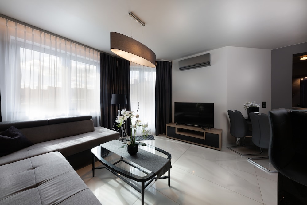 Royal Loft, 2 Bedrooms, Terrace, City View