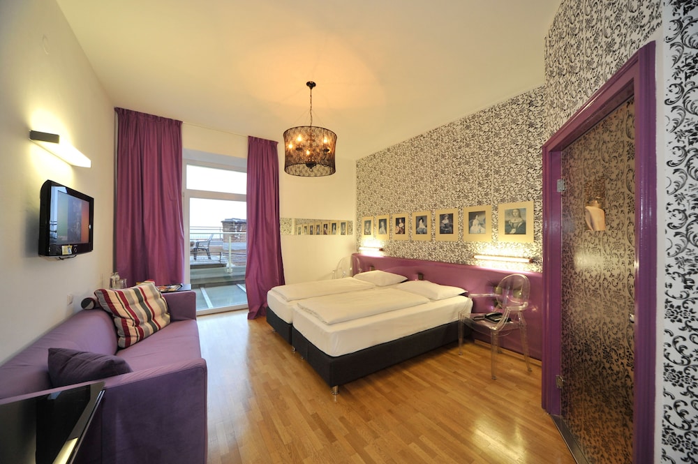 Basic Double Room photo 1
