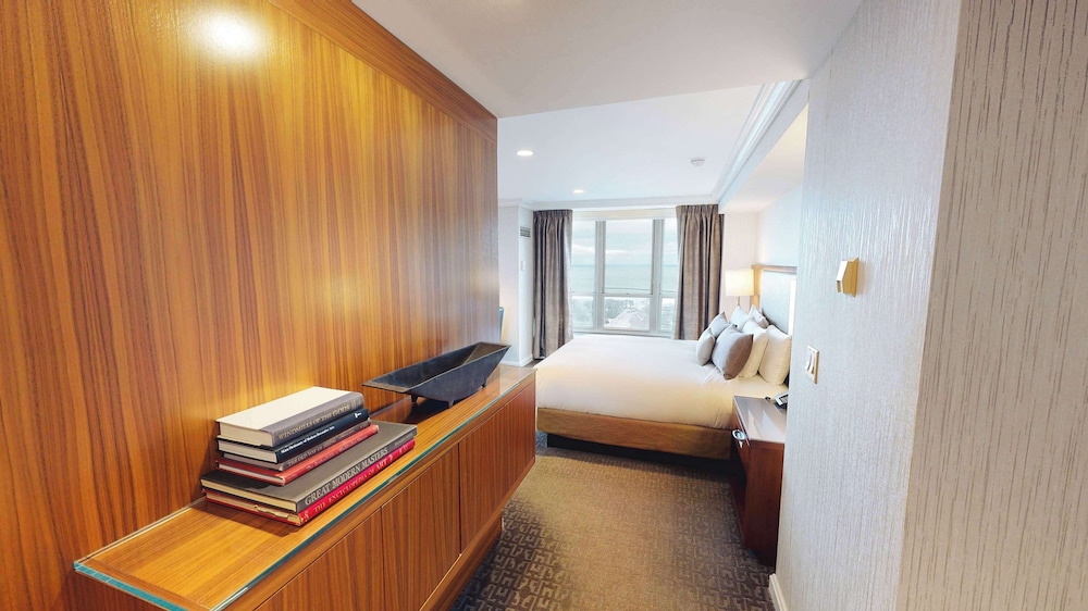 Suite, Multiple Beds