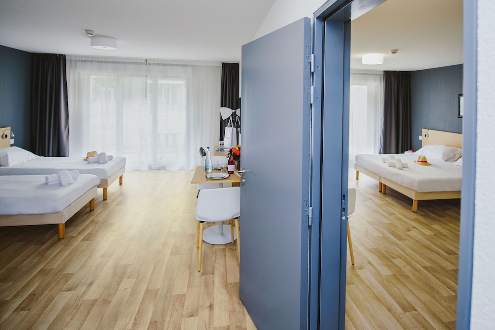 Apartment, 2 Bedrooms - Photo 6