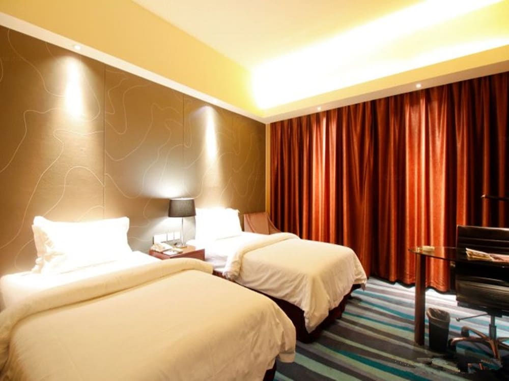 Twin Room (Super Sassy) photo 1