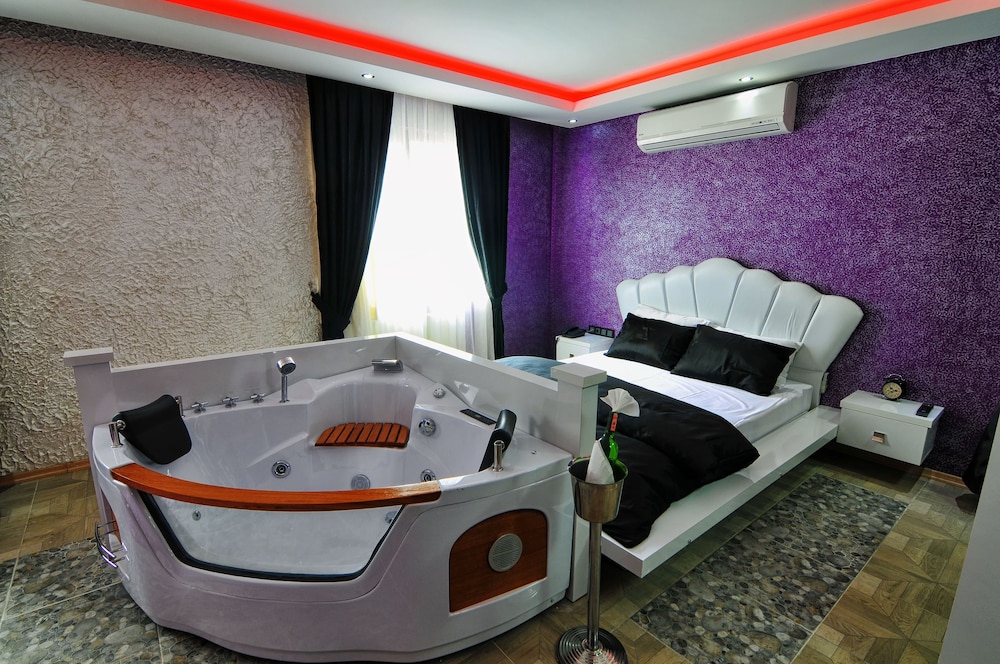 Superior Studio Suite, 1 Bedroom, Smoking photo 1