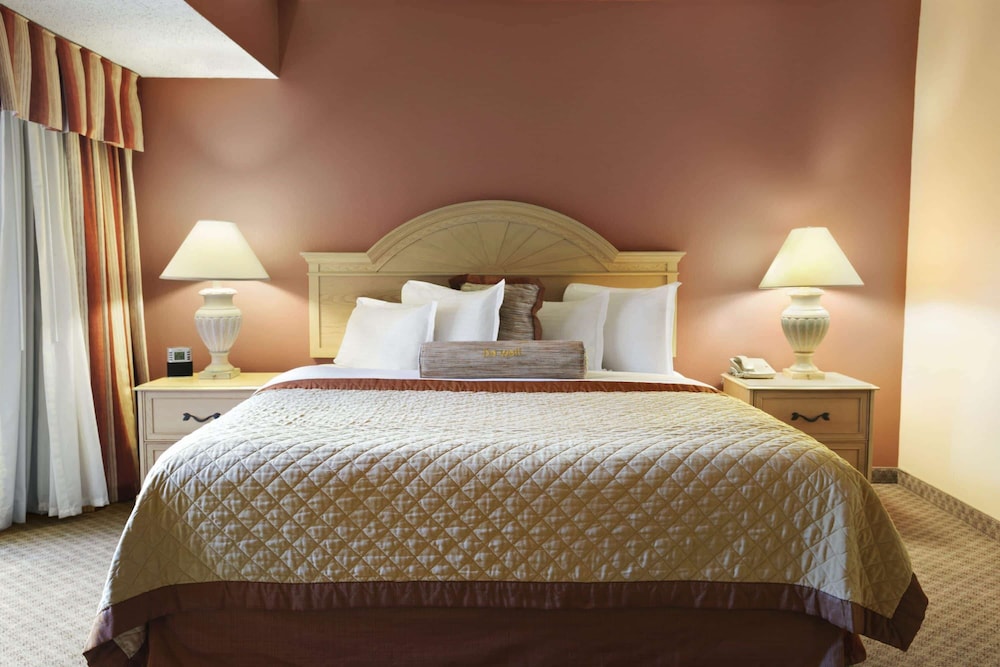 Room, 2 Double Beds - Photo 1