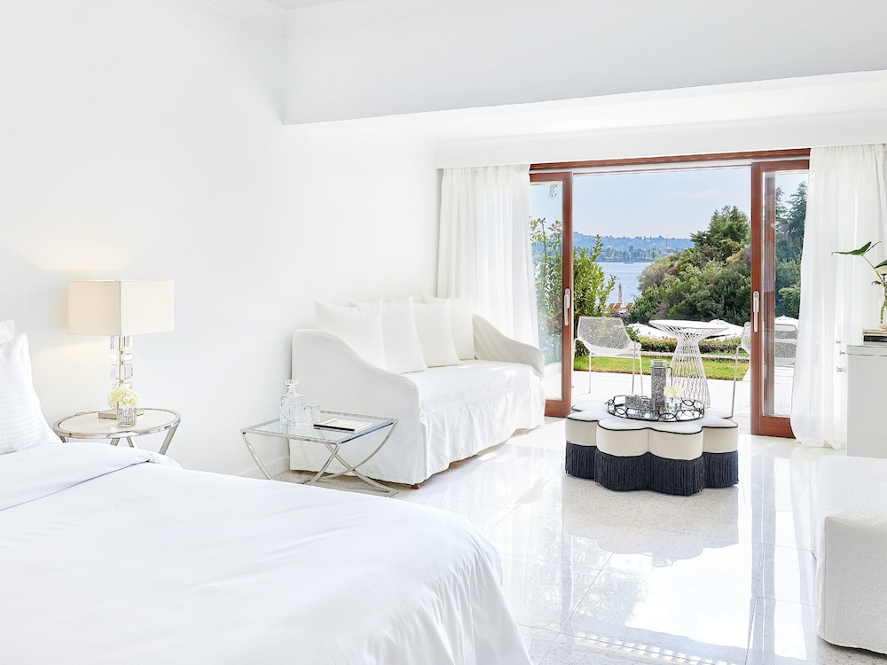 Junior Bungalow Suite Waterfront - Photo 4