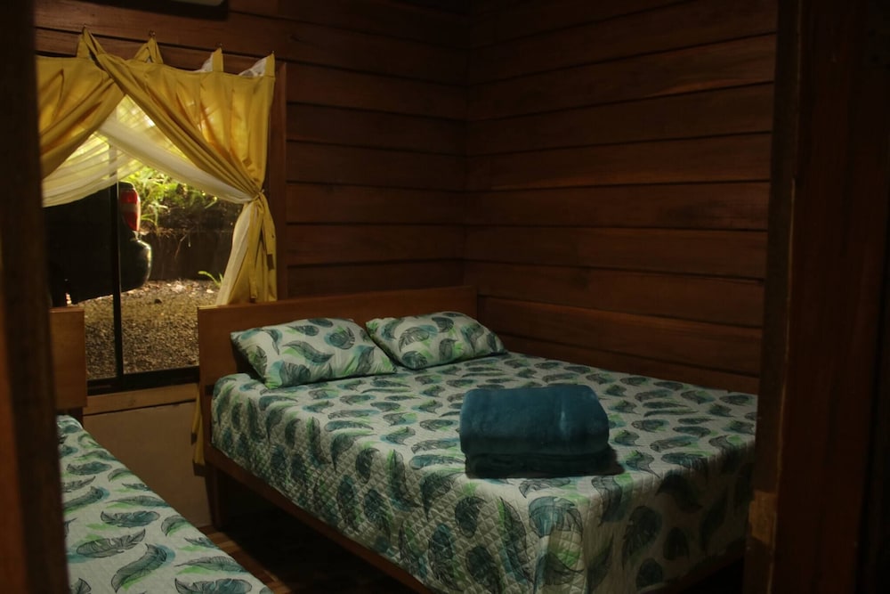Chalet, 3 Bedrooms, Accessible, Smoking photo 2