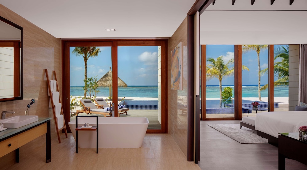 Two bedroom beach sunset villa with private pool  & free access to VIP seaplane lounge on arrival - Photo 8
