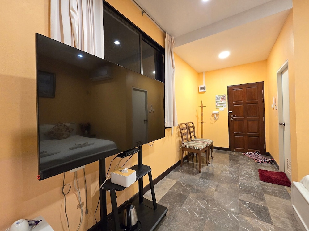 Double Room - Photo 6