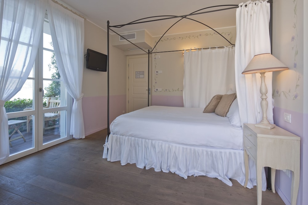 Superior Double Room, Patio (In Villa, First Floor, No Lift) photo 2