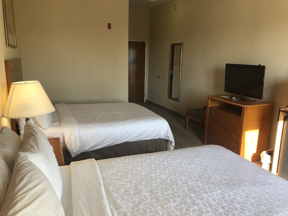 Room, 2 Queen Beds, Accessible (Comm, Roll Shwr) - Photo 2