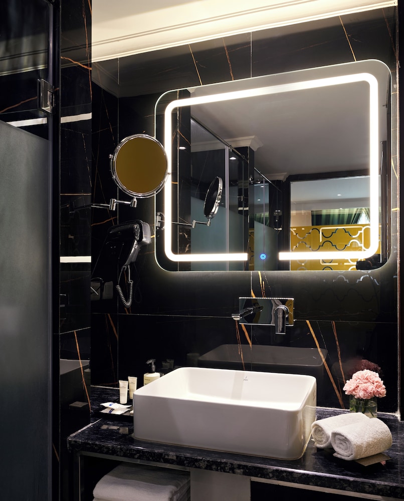 Executive Twin Room - Photo 5