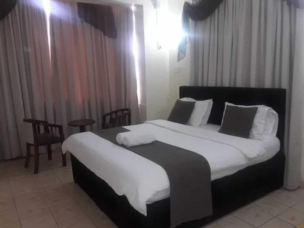 Double Room - Photo 4