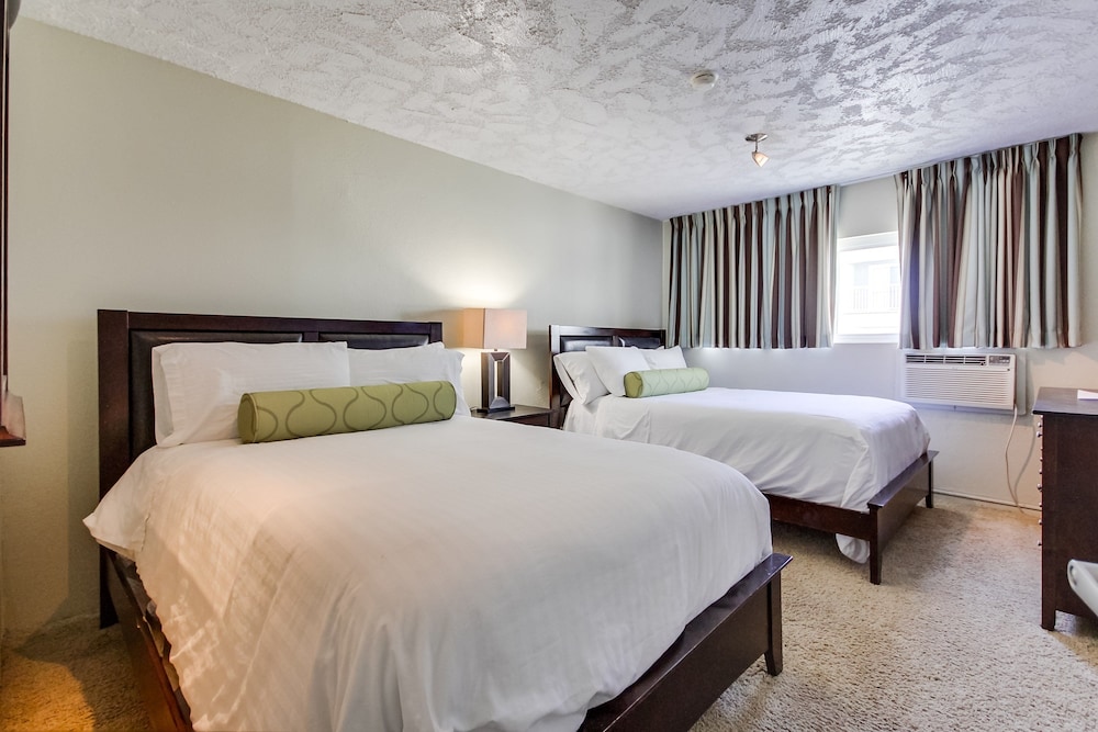 Standard Double Room, 2 Double Beds - Photo 3
