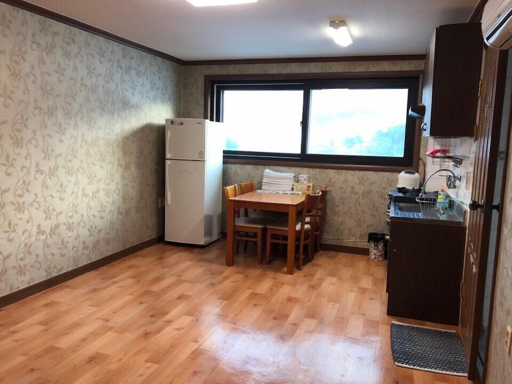 Condo photo 2
