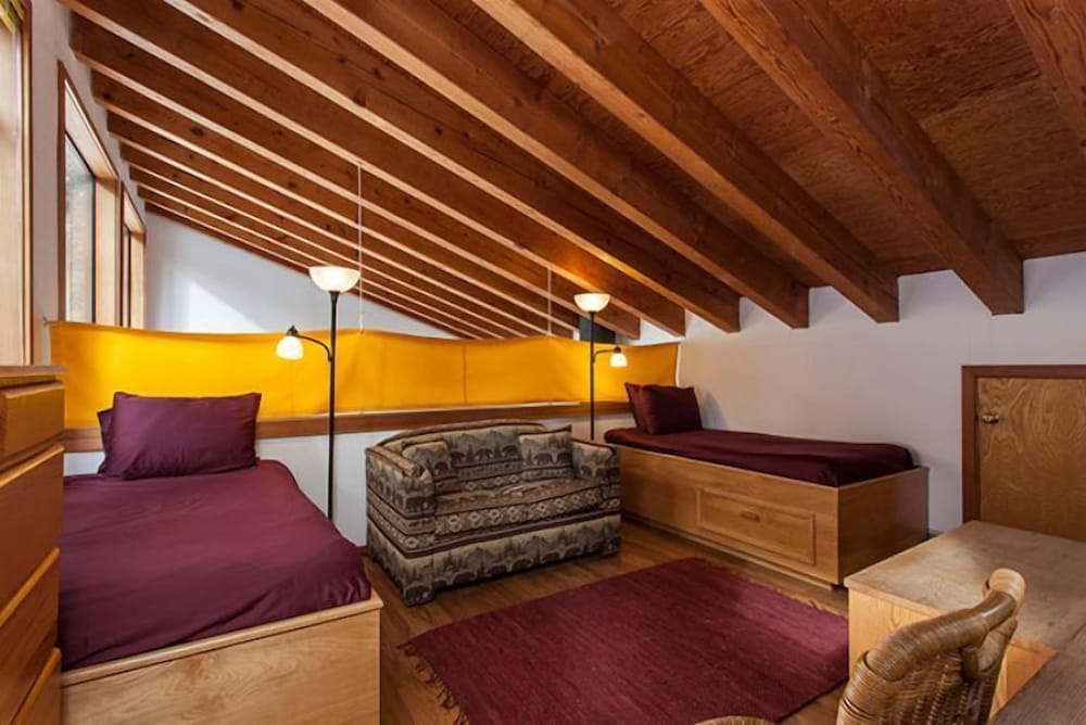 House, 2 Bedrooms photo 1