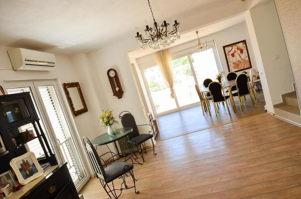 Panoramic Villa photo 3