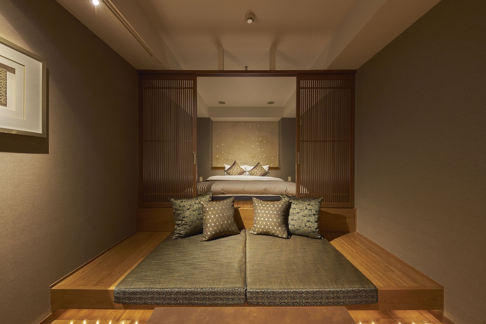Deluxe Room, 1 Queen Bed, Non Smoking, Private Bathroom photo 2