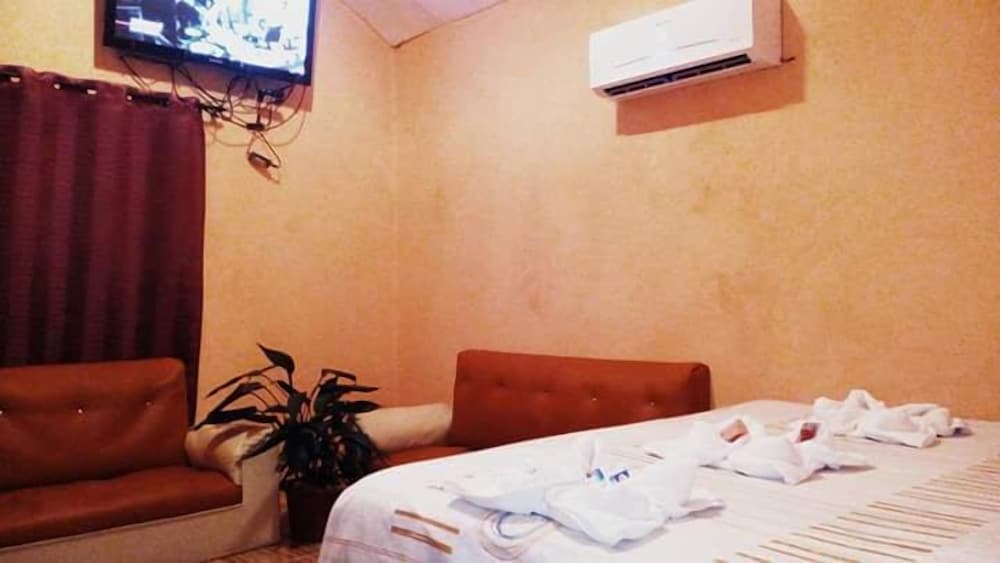 Double Room, 1 King Bed