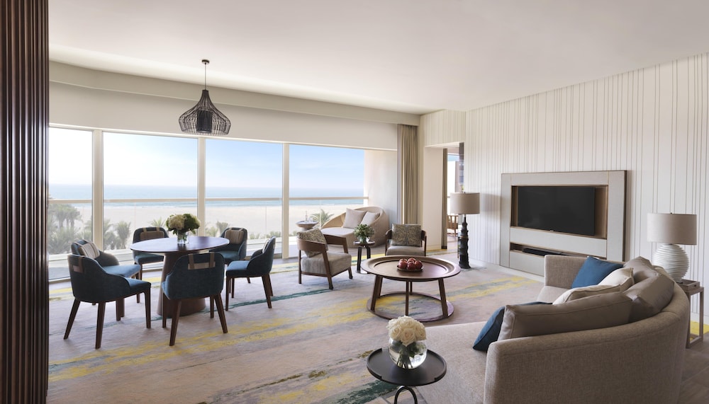 1 King 1 Bedroom Suite Club Infinity Ocean View