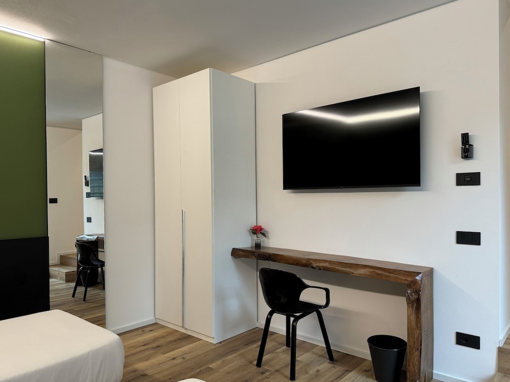 Deluxe Double or Twin Room photo 3