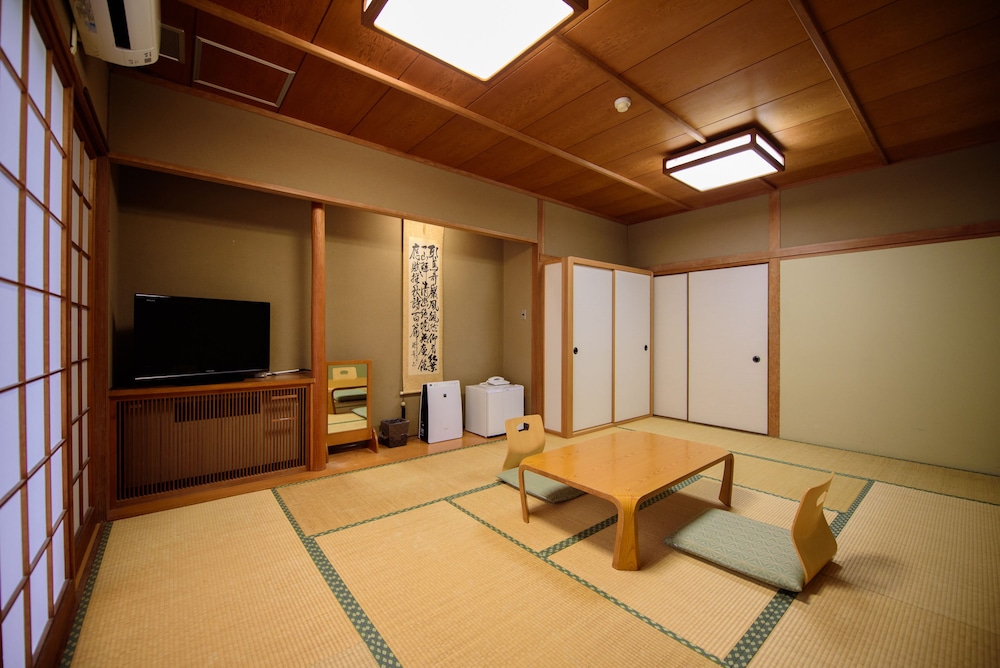 Japanese Room 1F with Shared Bath photo 2