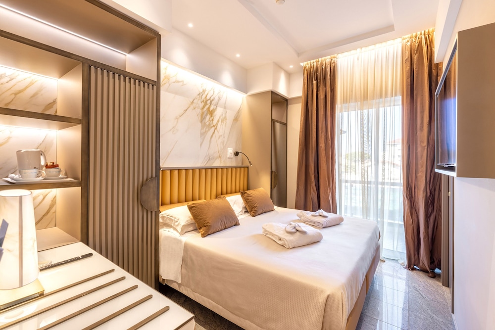Deluxe Triple Room - Photo 5