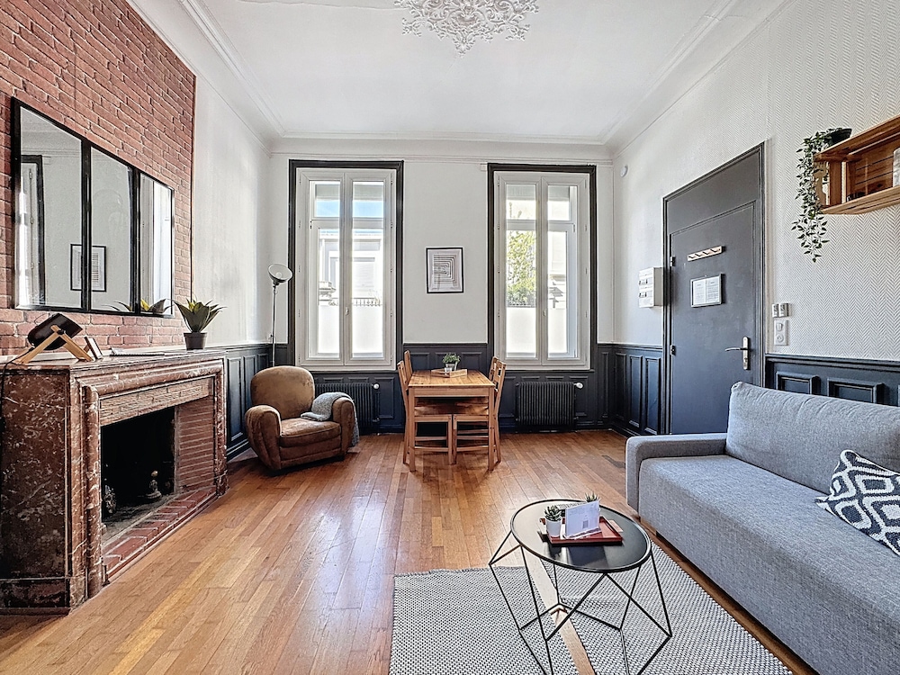 Comfort Apartment, Patio, City View