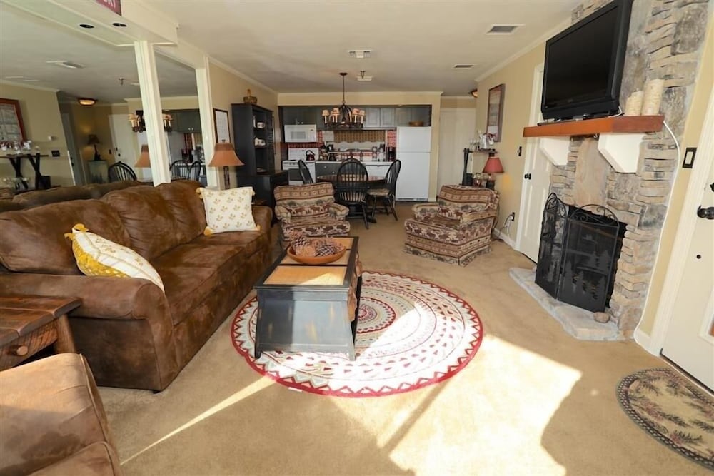 Condo, 1 Bedroom photo 3
