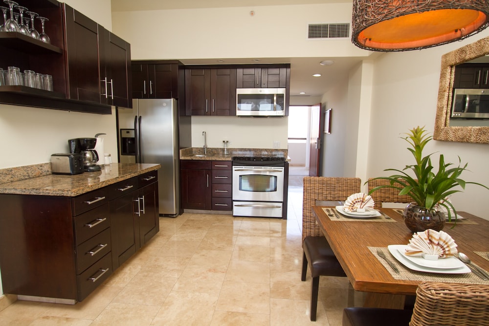 Executive Suite, 2 Bedrooms - Photo 13