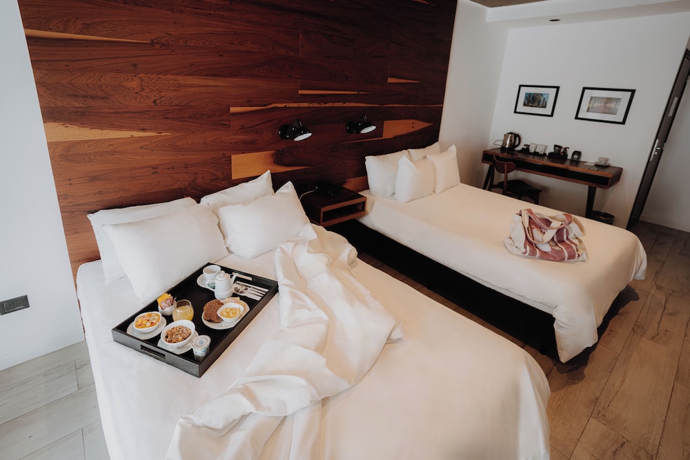 Premium Room, City View