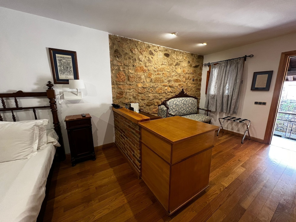 Standard Double Room photo 2