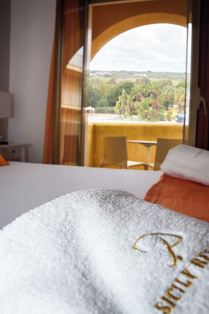 Superior Double Room, Balcony, Sea View photo 2