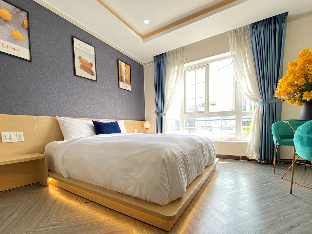 Superior Room, City View