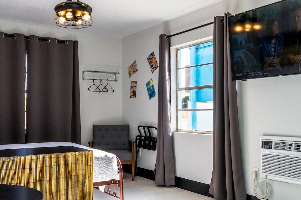 Cottage, 1 Queen Bed, Kitchenette, Marina View photo 3