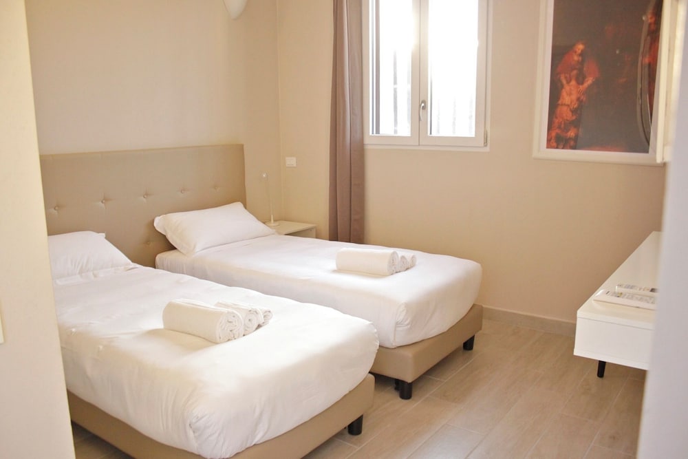Basic Room photo 3