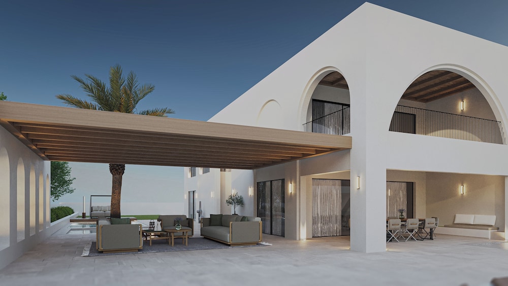 Four Bedroom Villa, Private Pools, Sea Front
