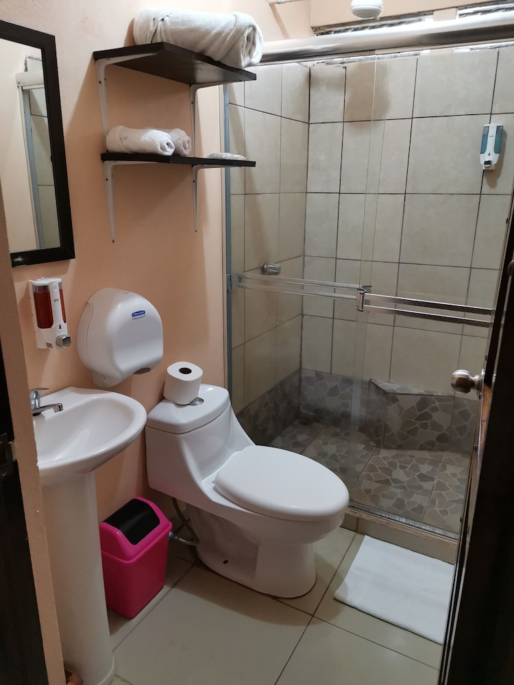 Standard Room, 1 Bedroom, Garden View photo 3