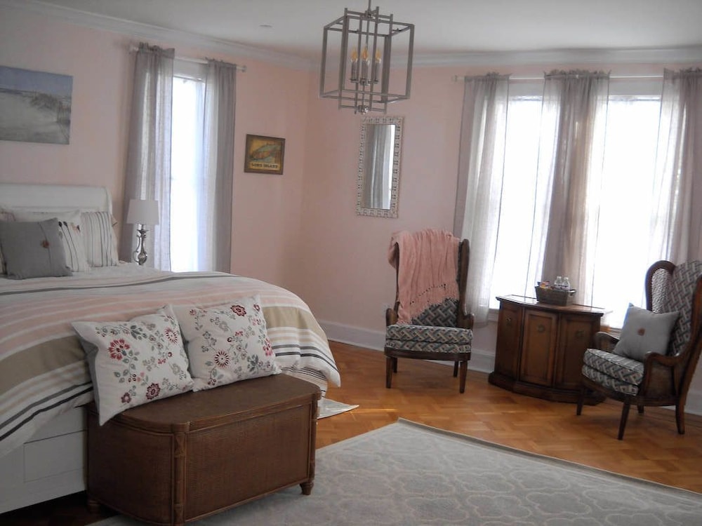 Luxury Suite, 1 King Bed with Sofa bed (Seaborn ) photo 2