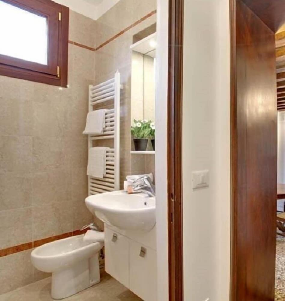 Apartment, 2 Bedrooms, Terrace photo 2