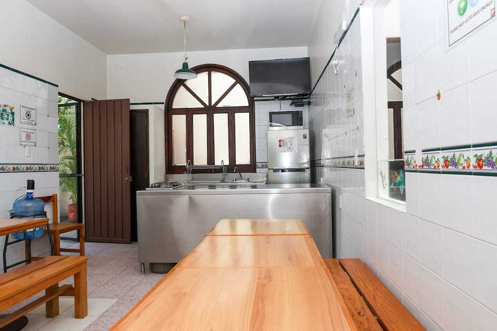 Luxury Room, Multiple Beds, Garden View photo 3