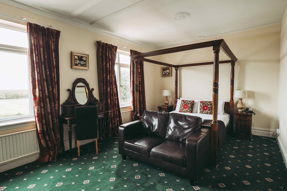 Honeymoon Double Room, 1 King Bed (No Pet Friendly) photo 2
