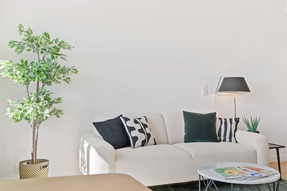 Apartment photo 2