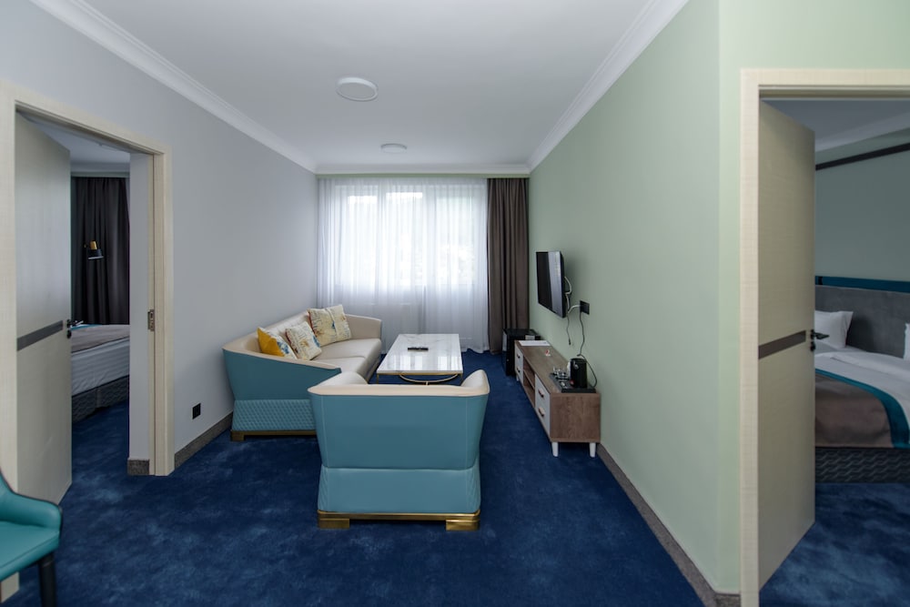 Executive Quadruple Room photo 1