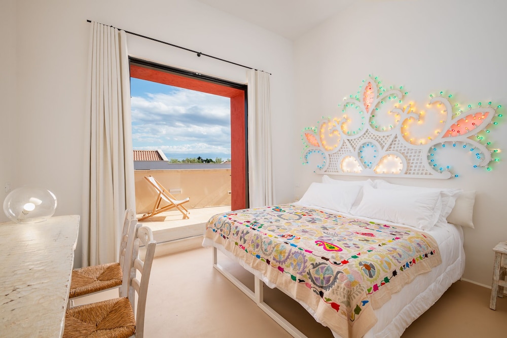 Deluxe Double or Twin Room photo 1
