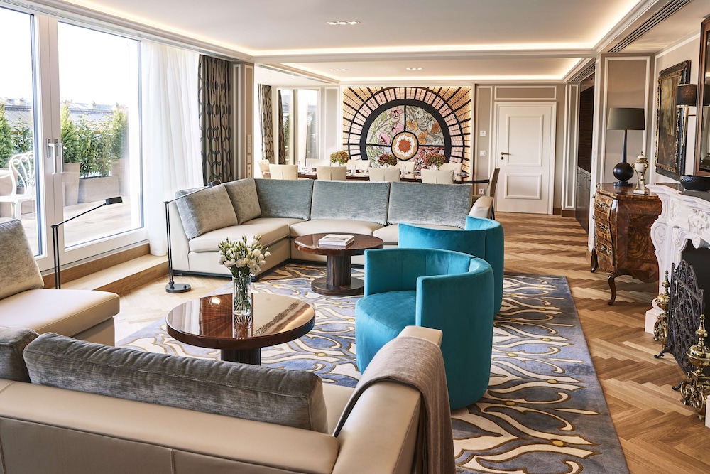 Presidential Suite (Maximilian) thumbnail 6