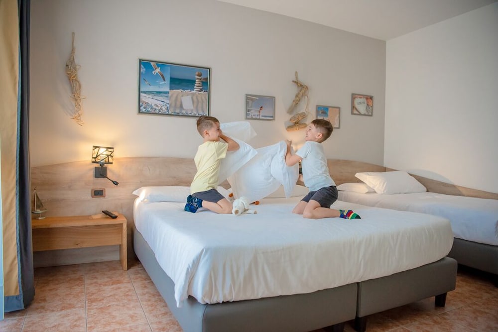 Family Double or Twin Room, 1 Bedroom photo 3