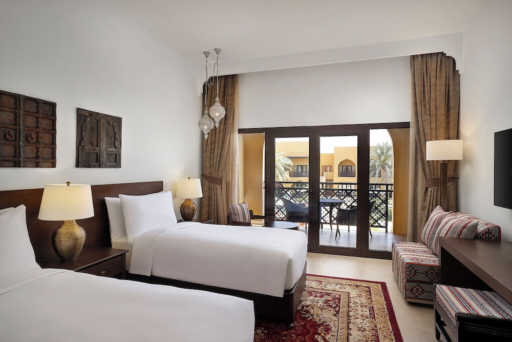 Deluxe Room, 2 Twin Beds, Accessible, Resort View